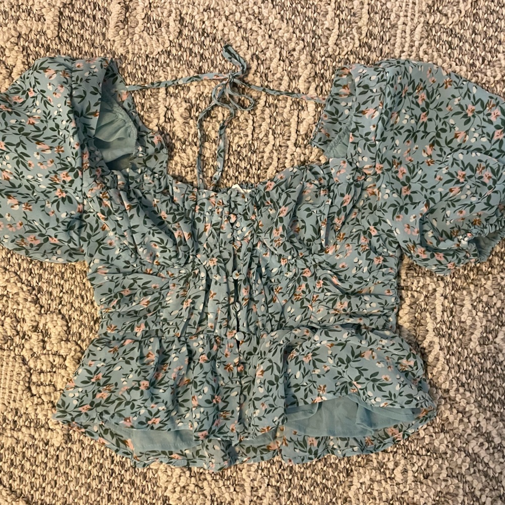 ASTR The Label Floral Top